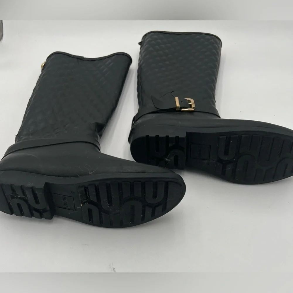 GUESS Women's Lulu Rain Boots Size 8 used